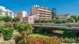 Khách sạn ở Perpignan nằm gần sân bay Republic Square