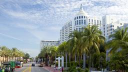 Khách sạn ở Bãi biển Miami nằm gần sân bay Collins Avenue