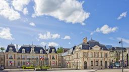 Khách sạn ở Poitiers nằm gần sân bay Place Charles de Gaulle