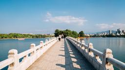 Tìm chuyến bay giá rẻ từ Hà Nội tới Fukuoka