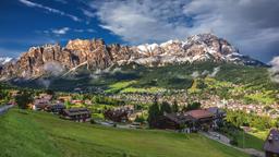 Danh mục khách sạn ở Cortina d'Ampezzo