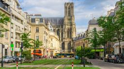 Khách sạn ở Reims nằm gần sân bay Reims Cathedral