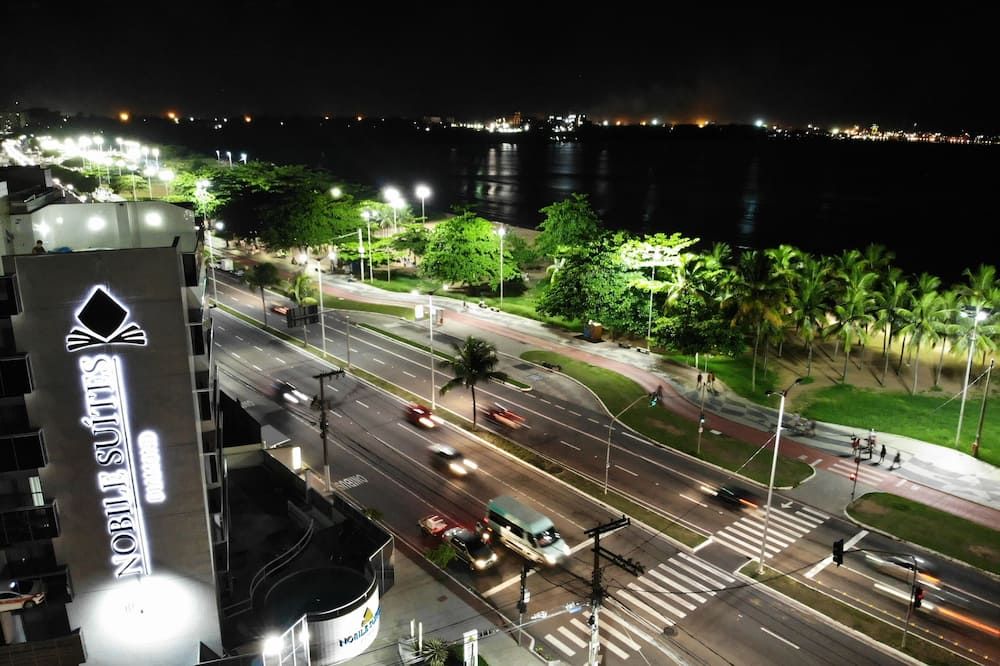 Cảnh ngoài trời