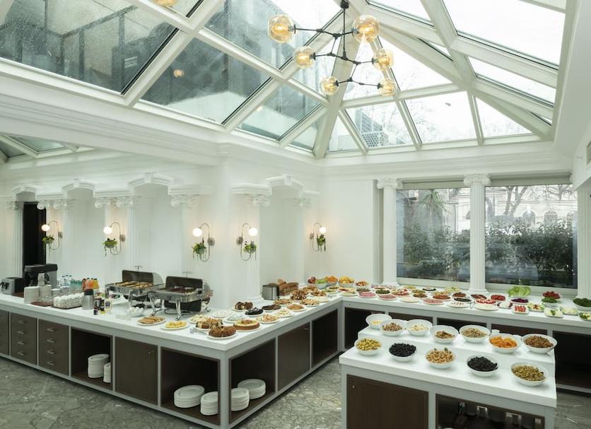 Buffet Ảnh