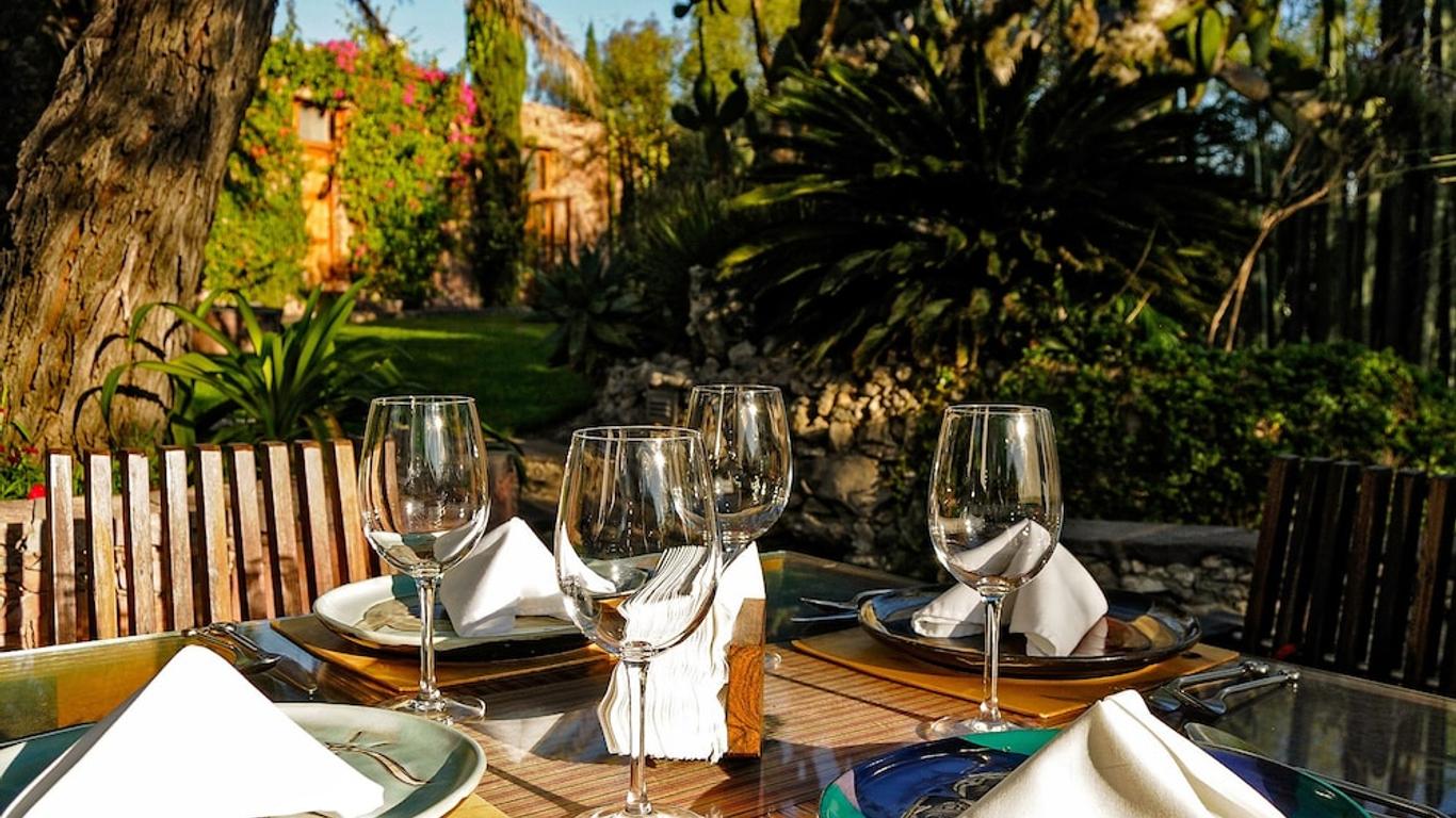 Nirvana Restaurant And Retreat