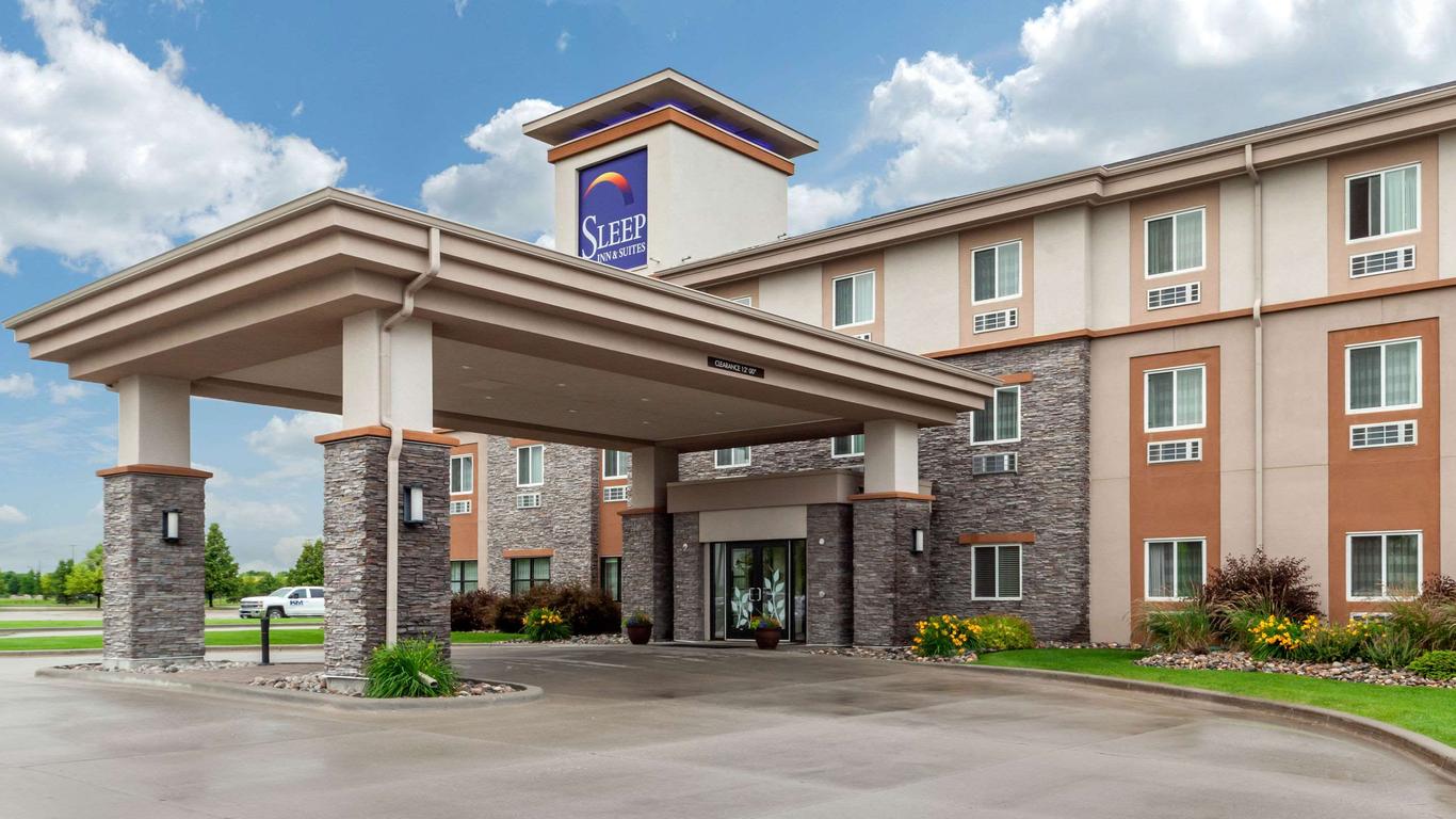 Sleep Inn and Suites Grand Forks Alerus Center