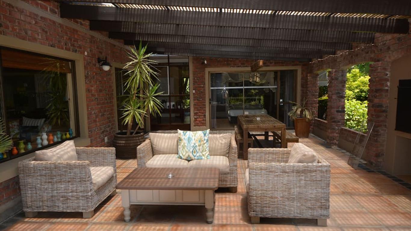 Aziza Guesthouse