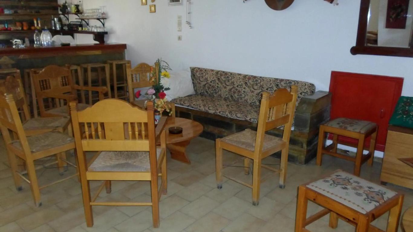 Mavroforos Hotel