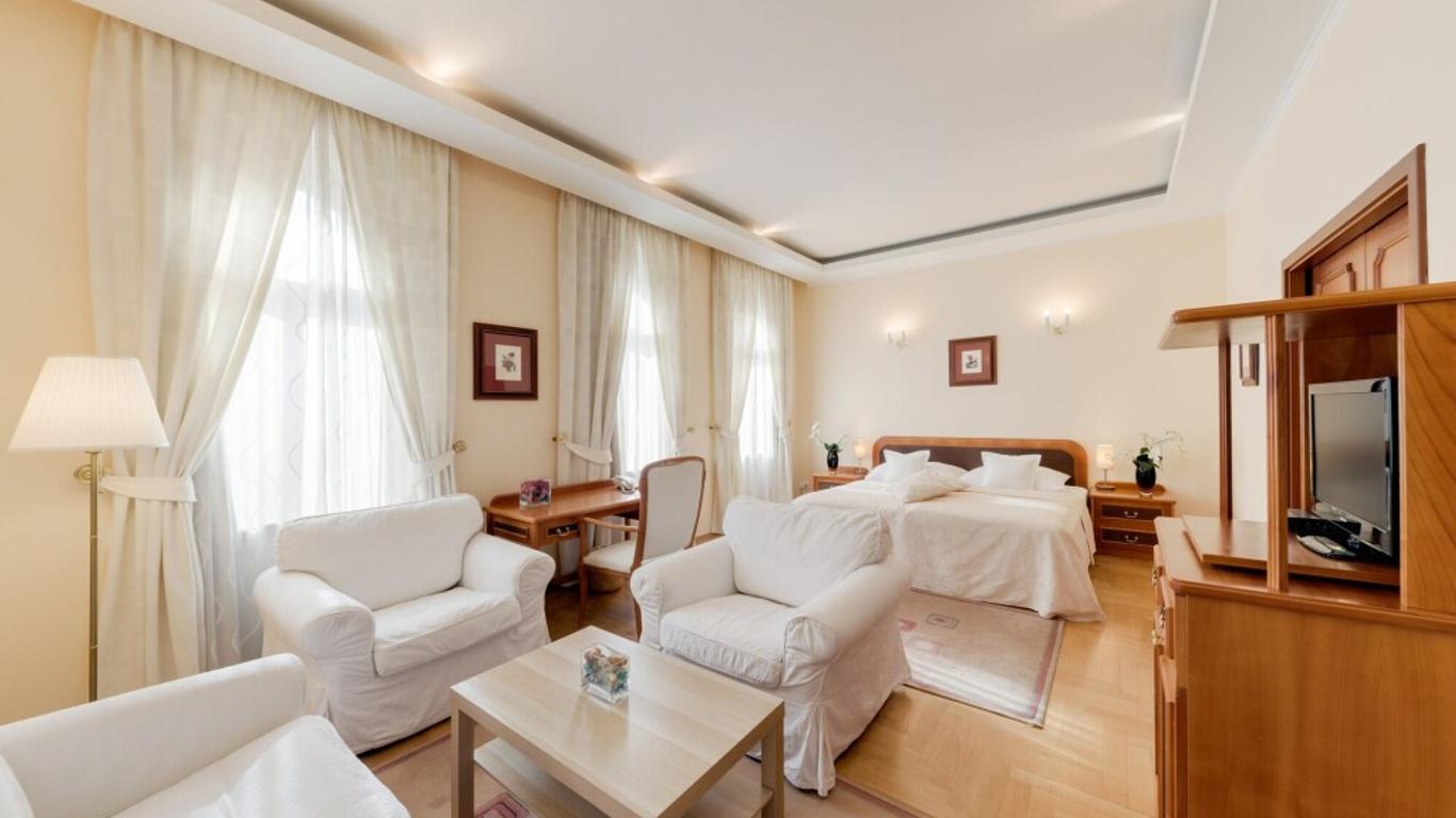 Hotel Louren