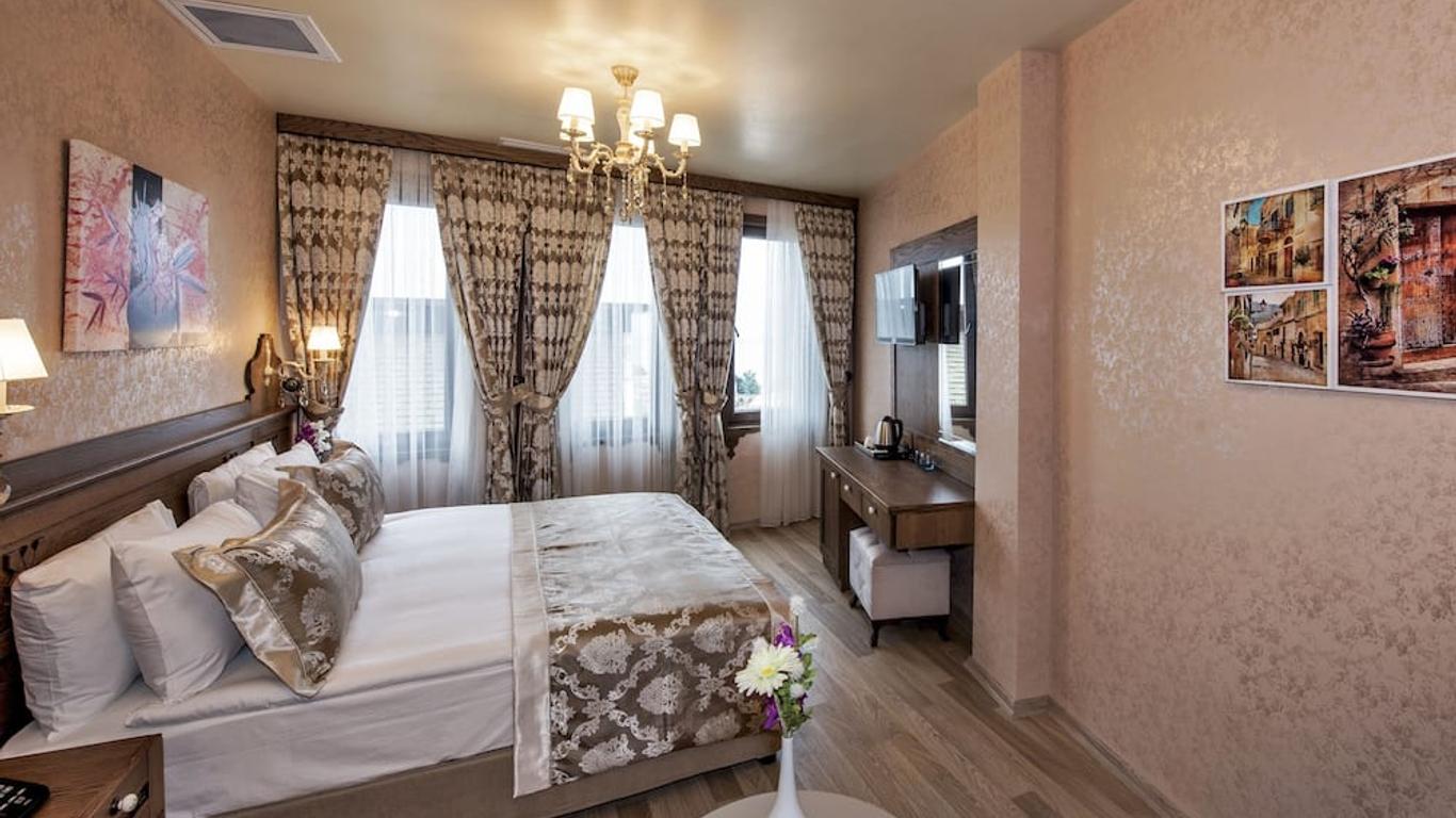Perapolis Hotel