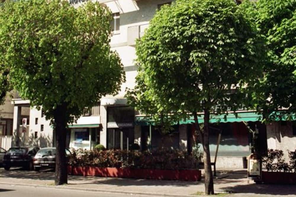 Cảnh ngoài trời