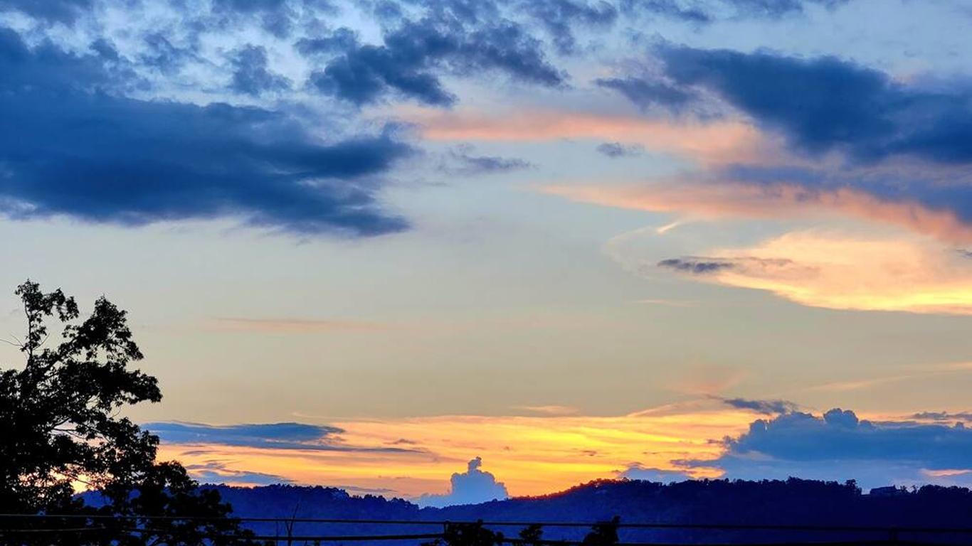 2BR Westgate Resort Sleeps 10 - Smoky Mtn Condo with Free Water Park