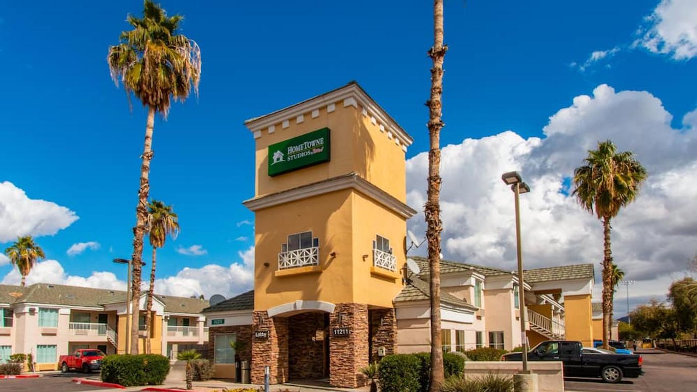 HomeTowne Studios by Red Roof Phoenix - Black Canyon Highway