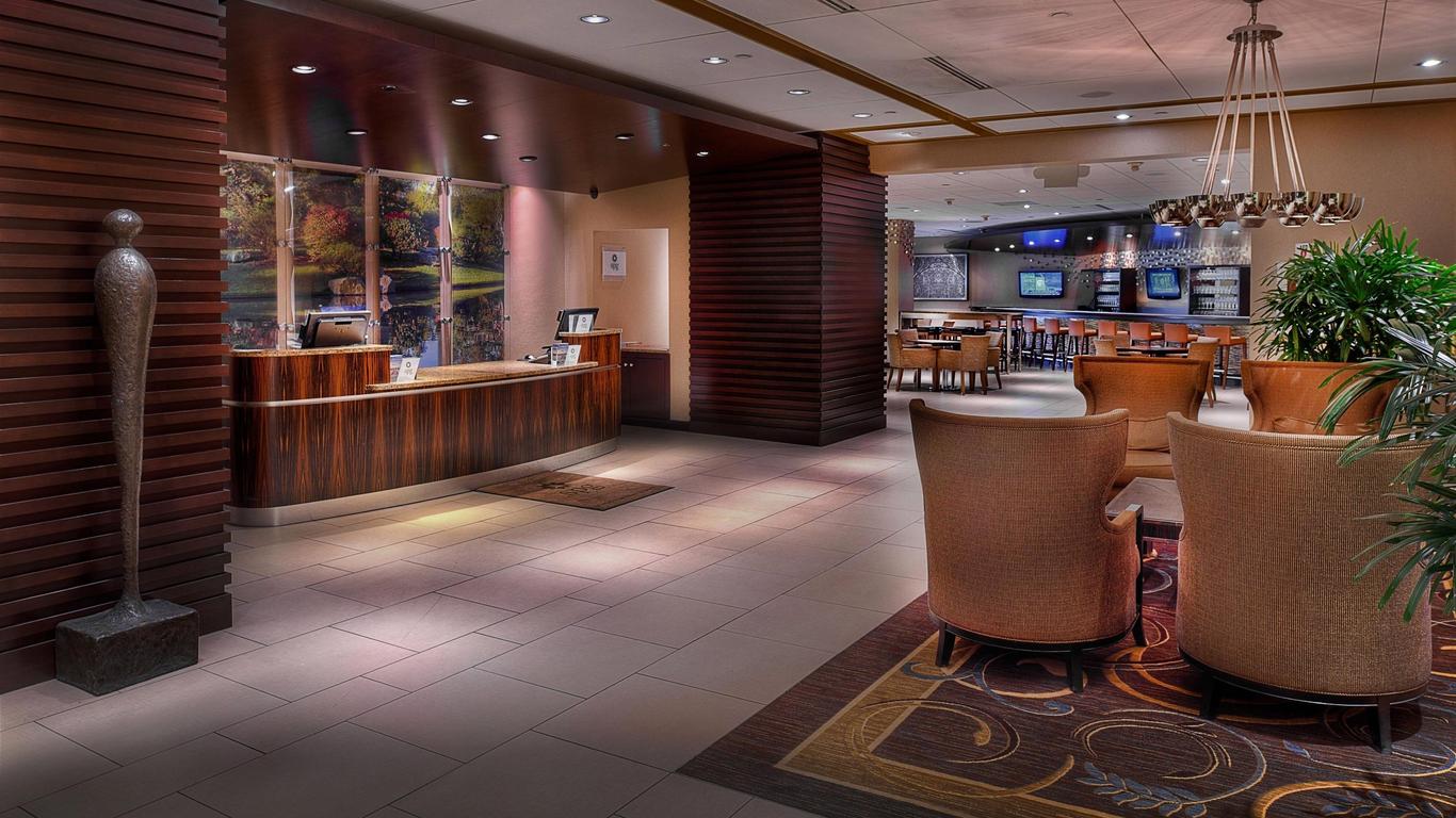 Sheraton Westport Plaza Hotel St. Louis