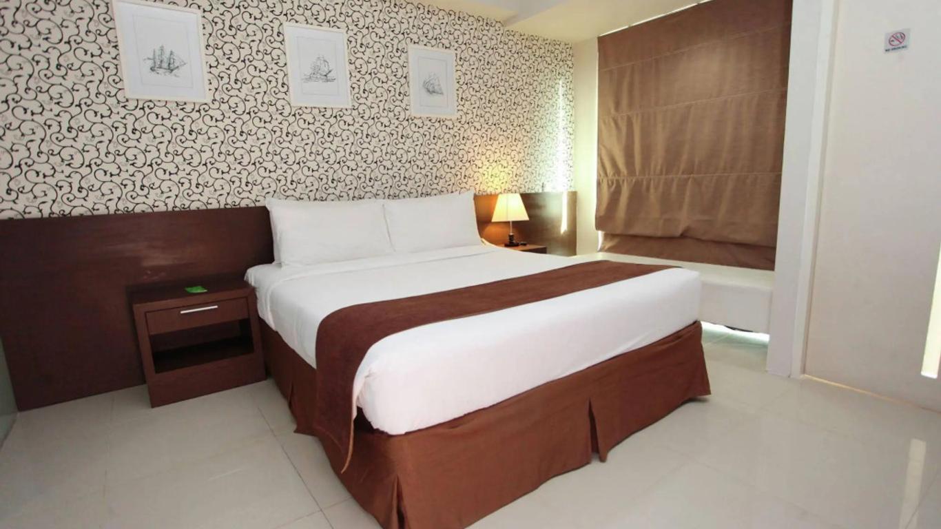The Square Surabaya Hotel