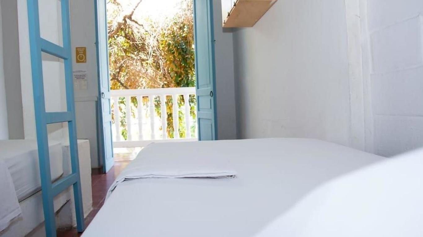 Media Luna Hostel Cartagena