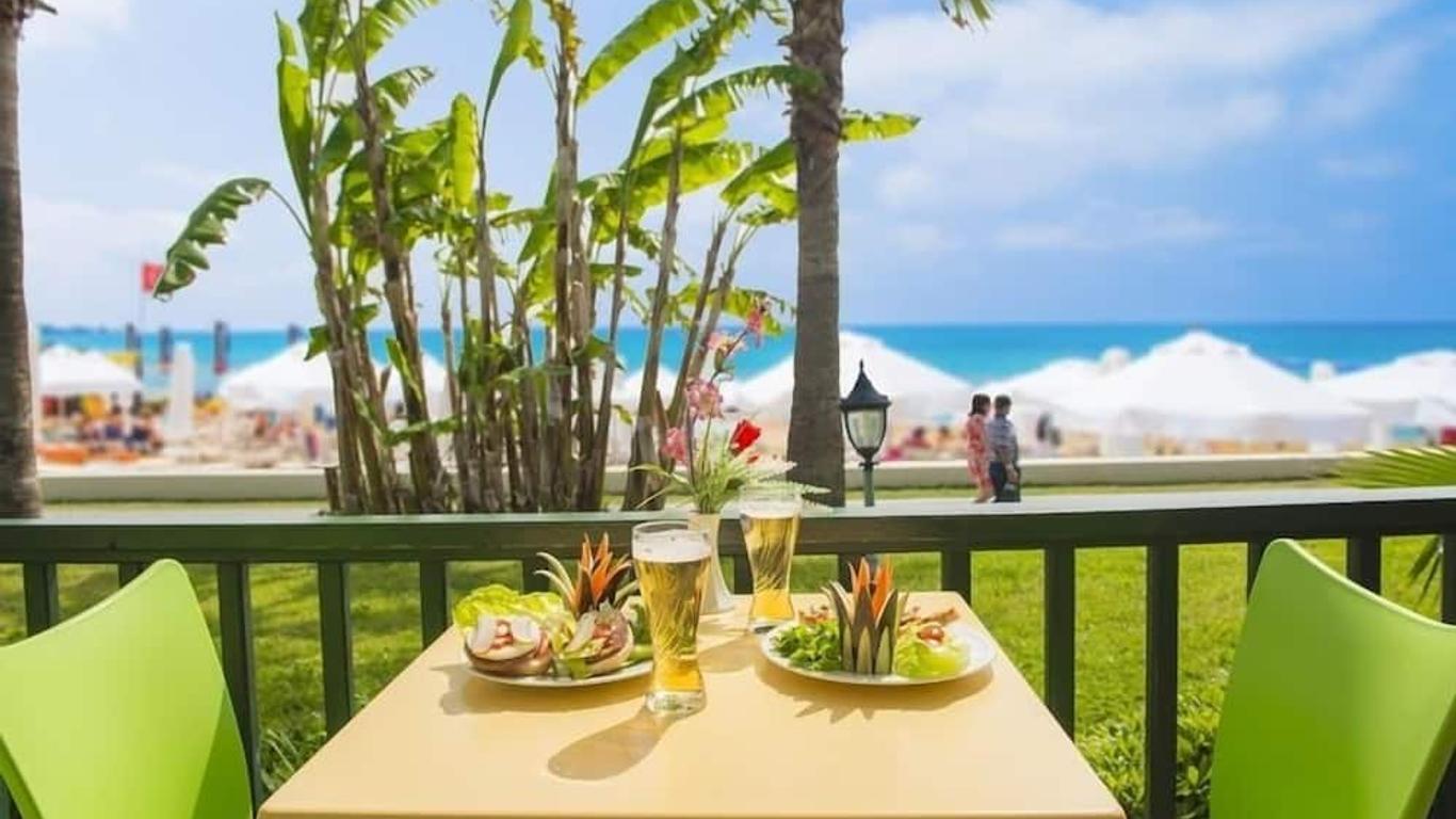 Sandy Beach Hotel