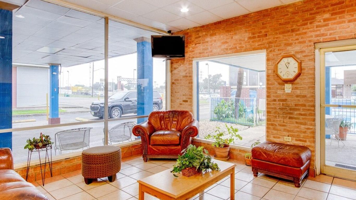 OYO Hotel San Antonio Airport South
