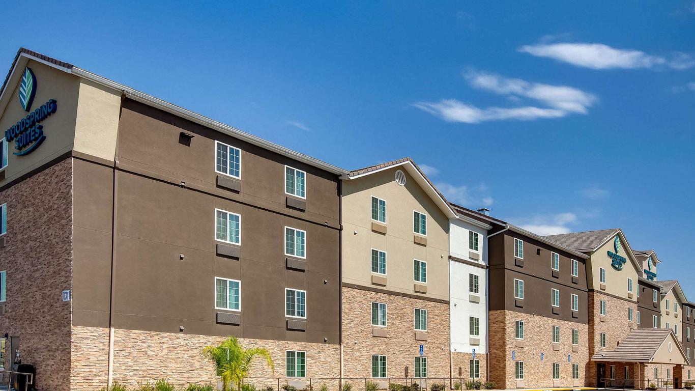 Woodspring Suites Bakersfield