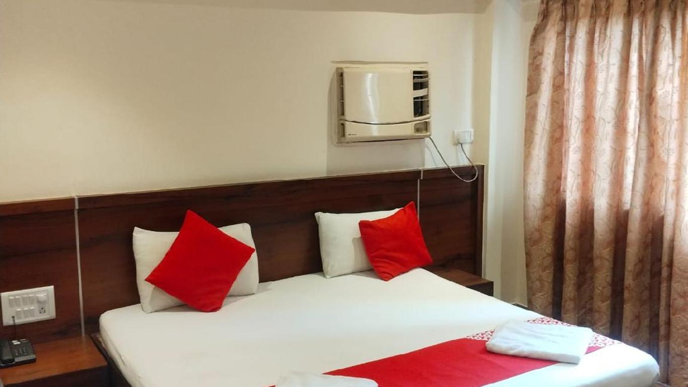 Hotel Karan Palace