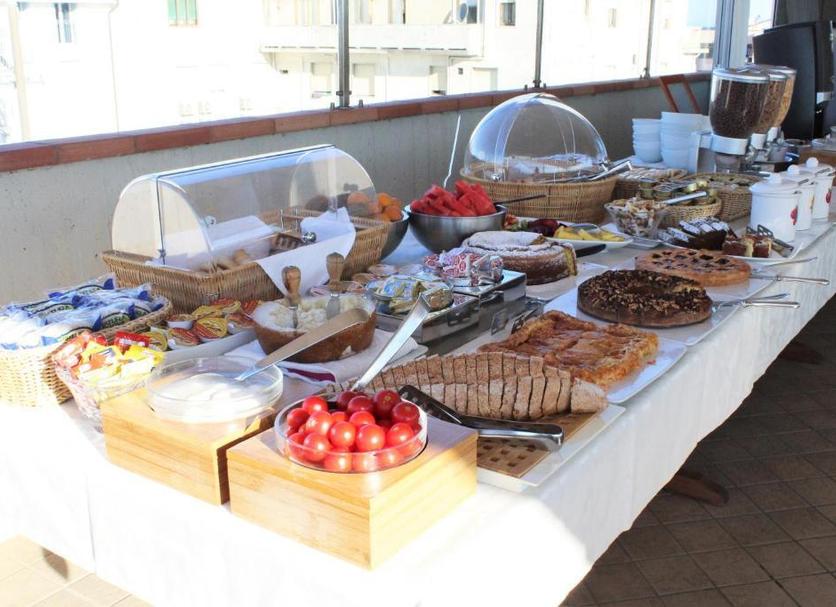 Buffet Ảnh