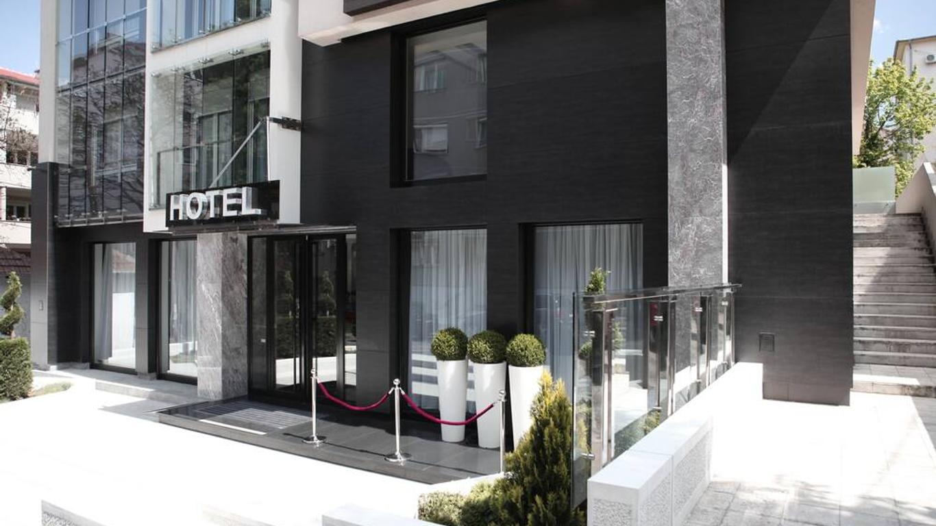 Nova City Garni Hotel Signature Collection