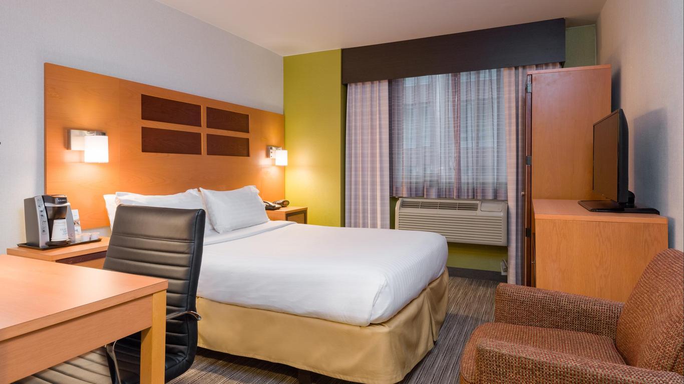 Holiday Inn Express New York City Times Square
