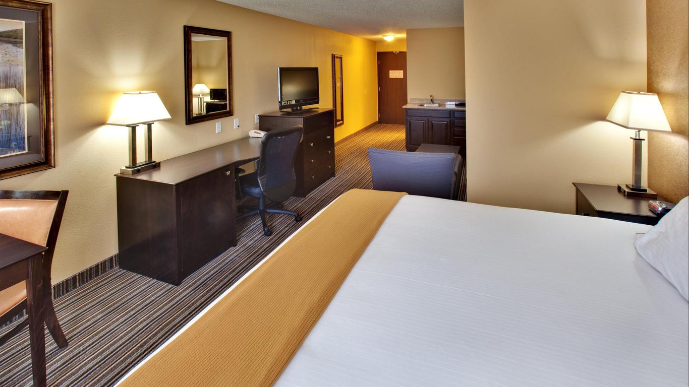 Holiday Inn Express & Suites Council Bluffs - Conv Ctr Area