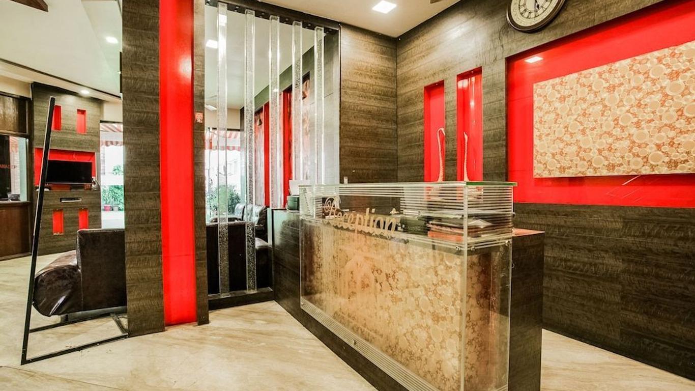 OYO 3931 Hotel Hiramani