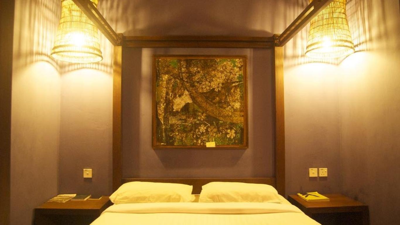 Singgahsana Lodge