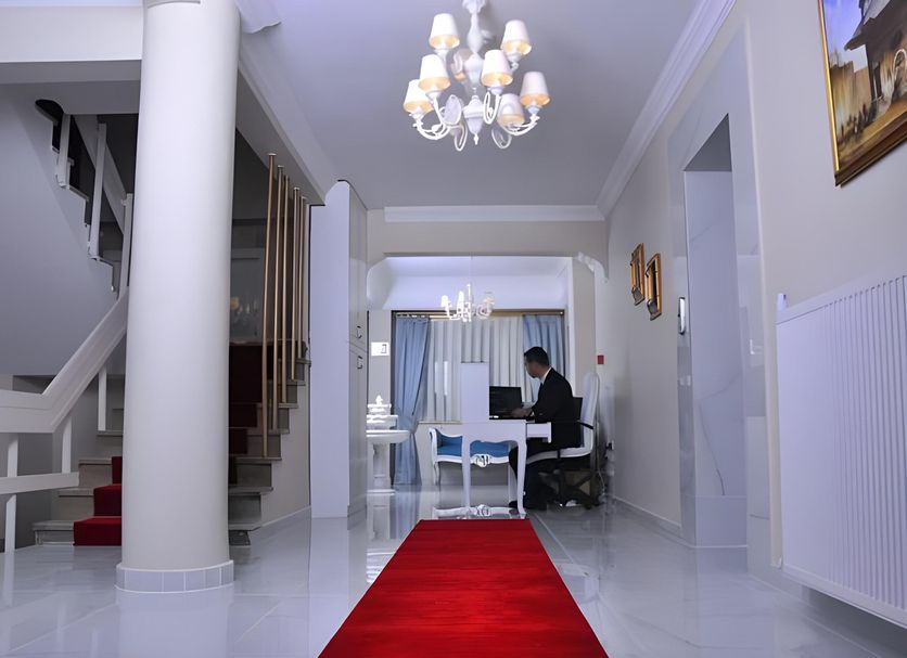 Lễ tân Ảnh