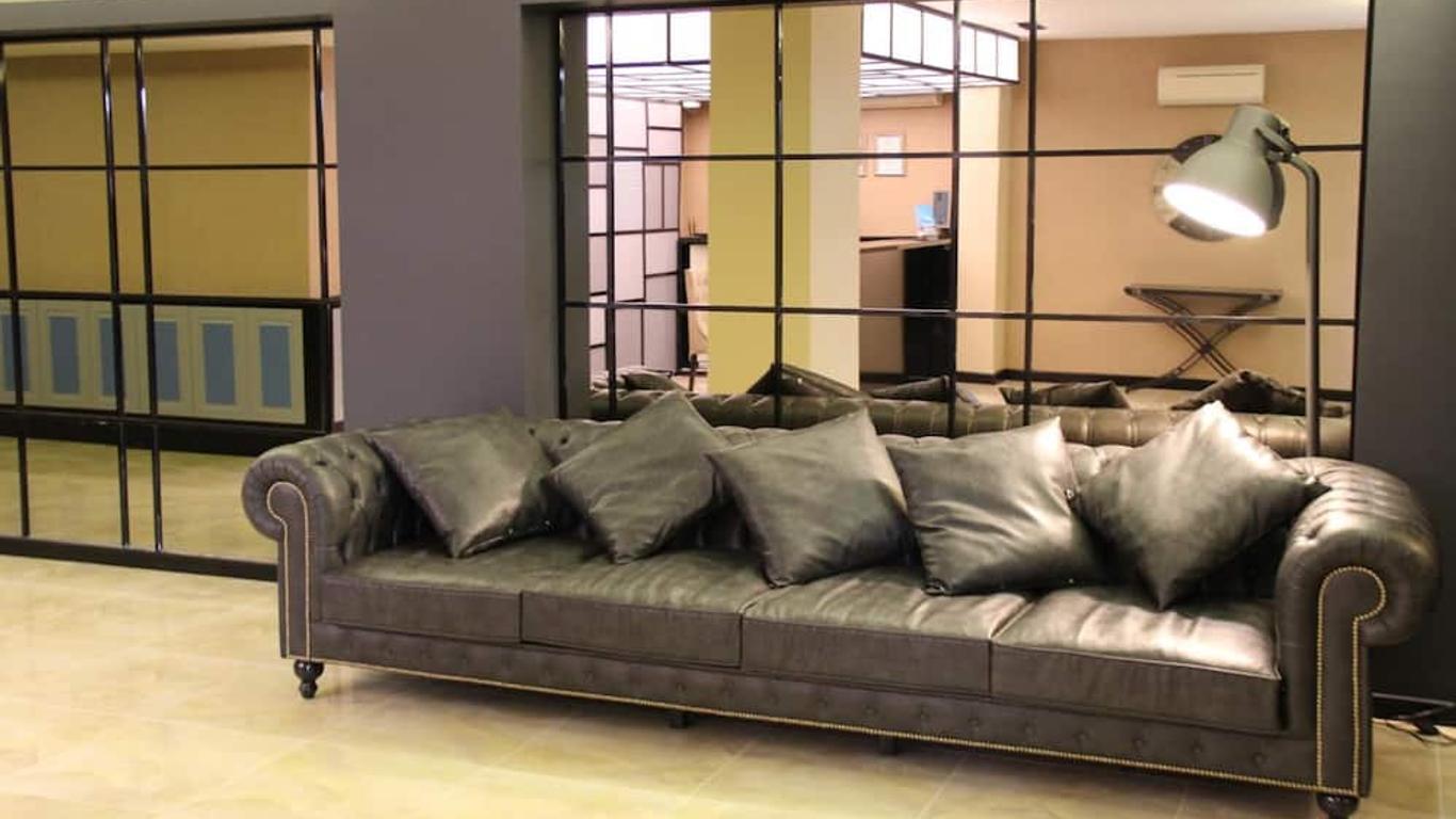 Airport Residence