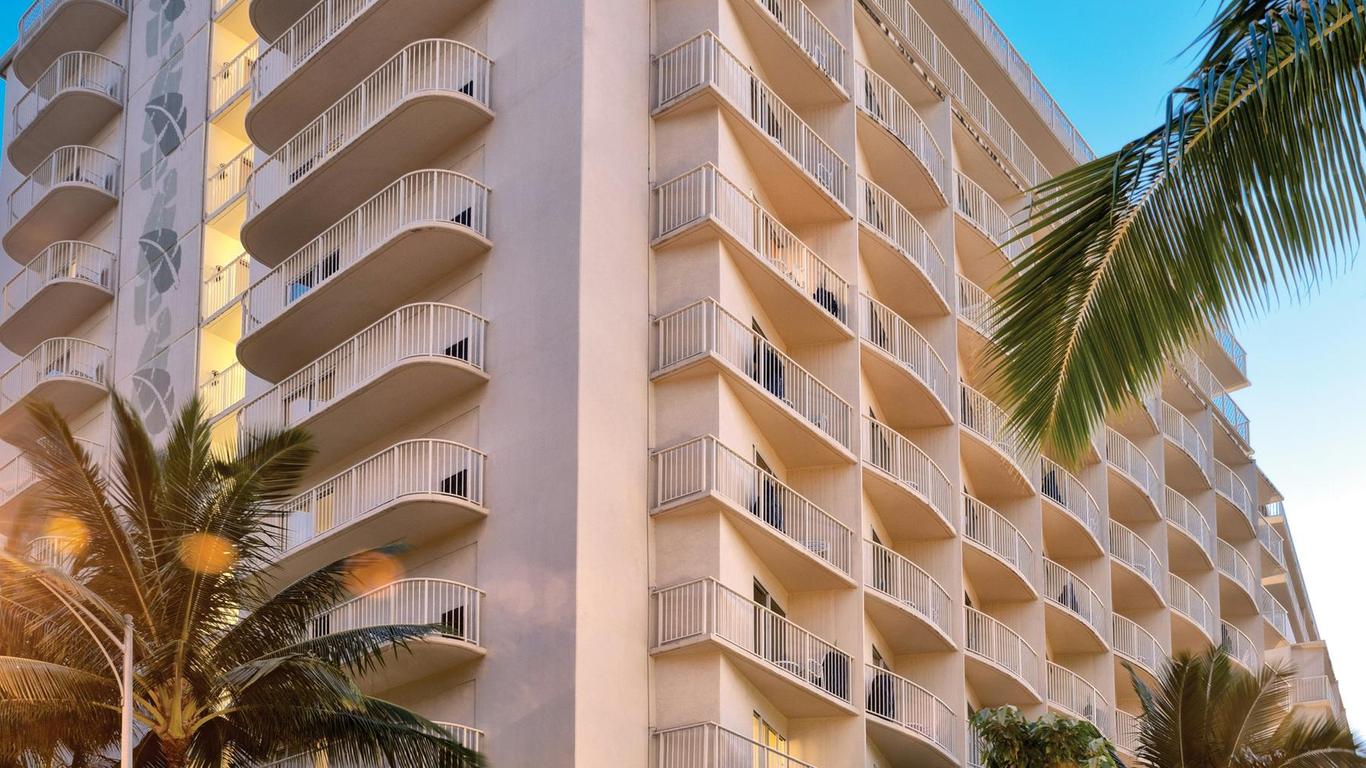 Wyndham at Waikiki Beach Walk