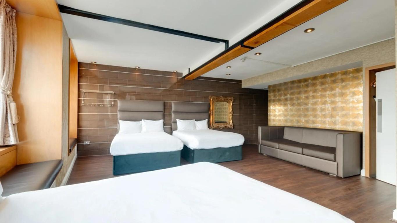 Signature Living Apart Hotel