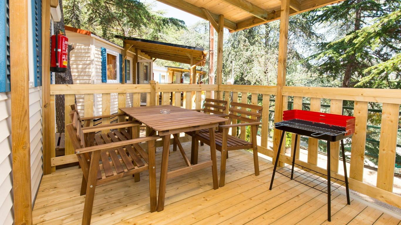 Camping Bungalows El Far