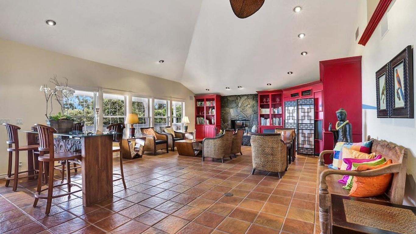 Ohia Kona Estates - An All Suites B&B