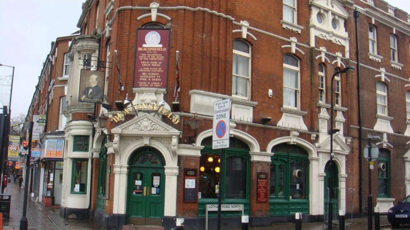 Beaconsfield Hotel