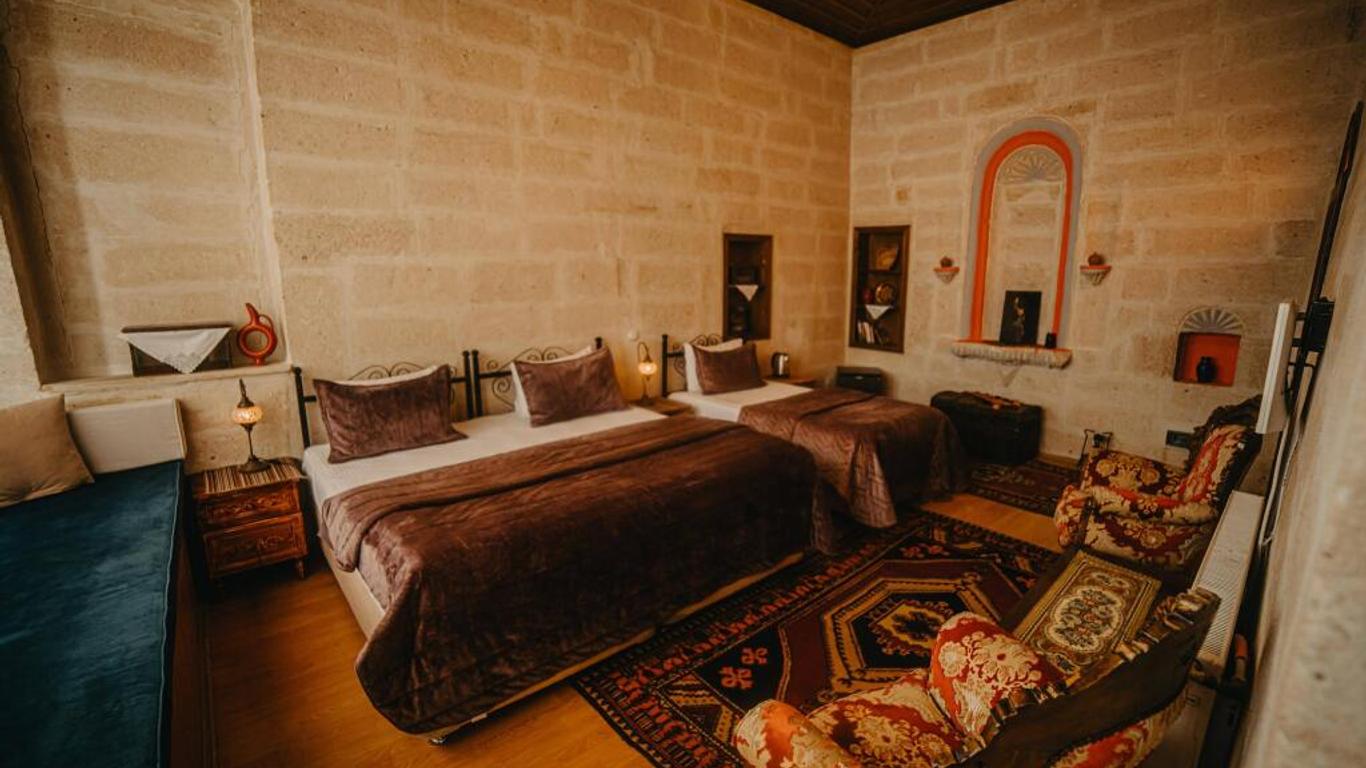 Helios Cave Hotel