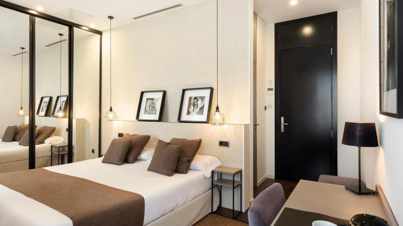 Blanq Carmen Hotel