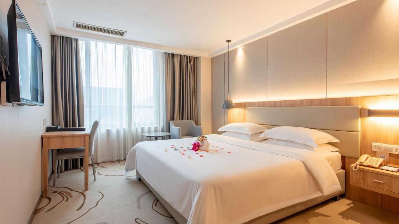 Dayhello Hotel (Shangchuan Metro Station)
