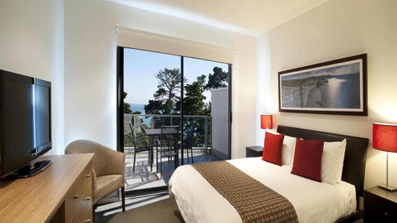 The Waves Apartments