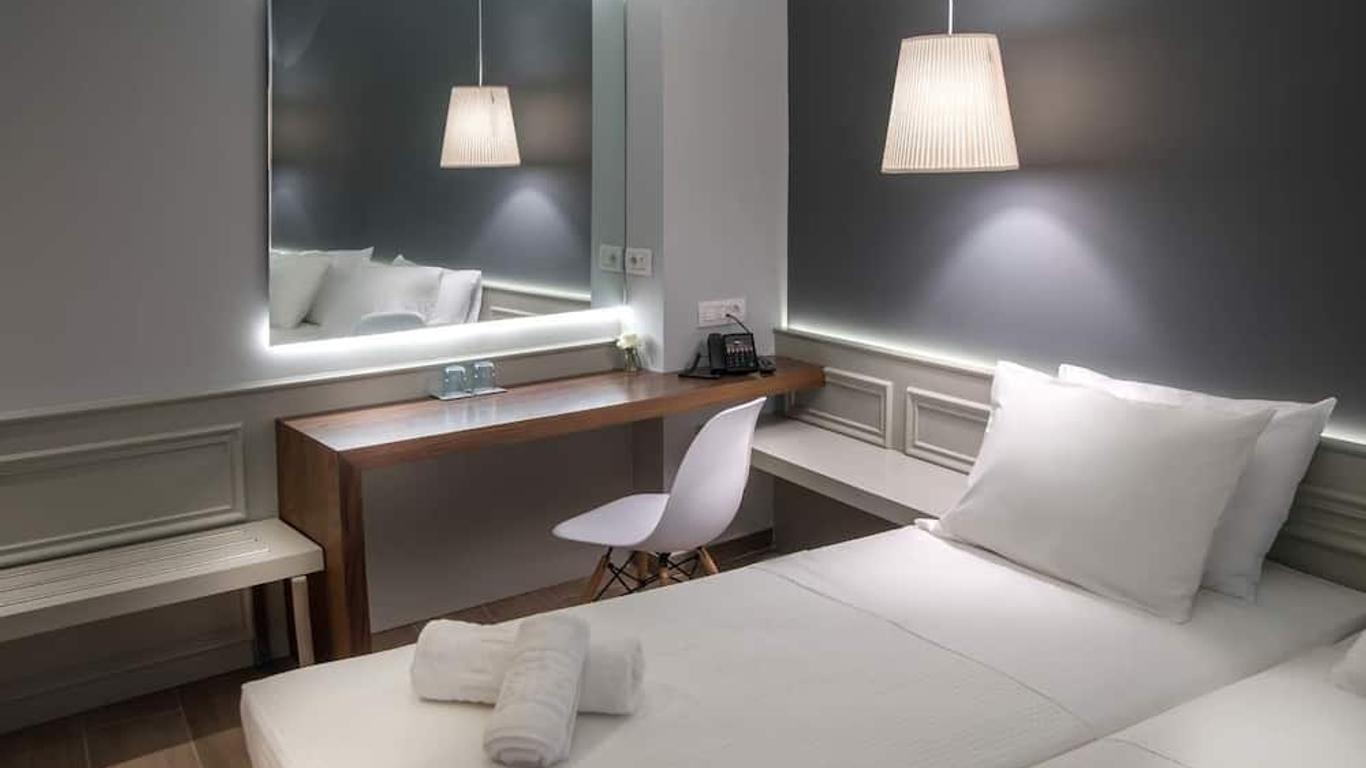 Ad Luxury Rooms & Suites