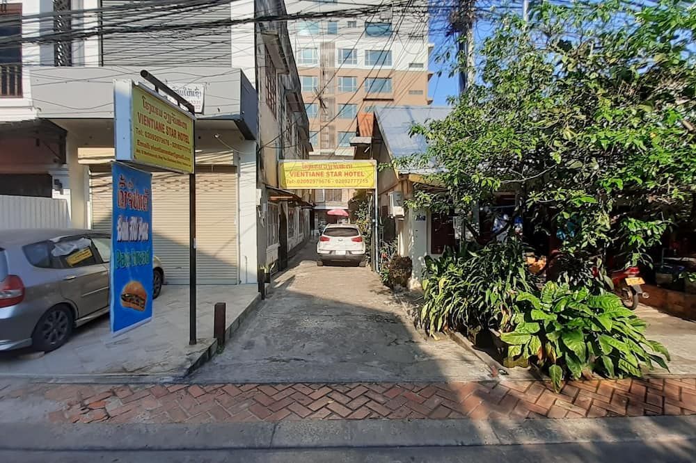 Cảnh ngoài trời
