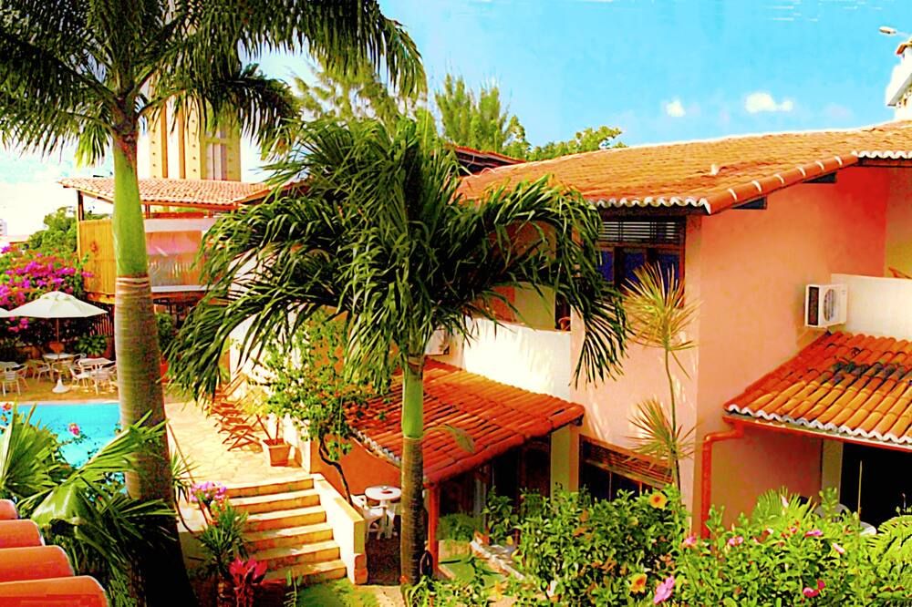 Cảnh ngoài trời