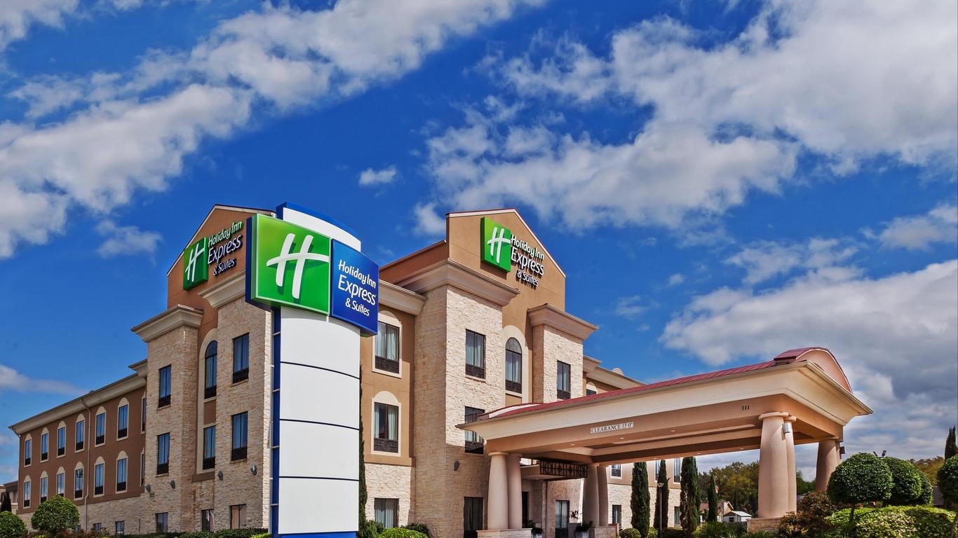 Holiday Inn Express & Suites Victoria