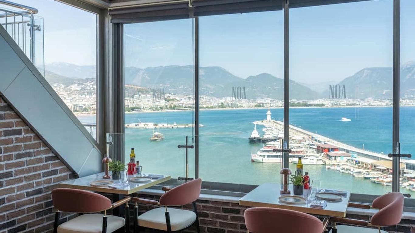 Numa Port Hotel
