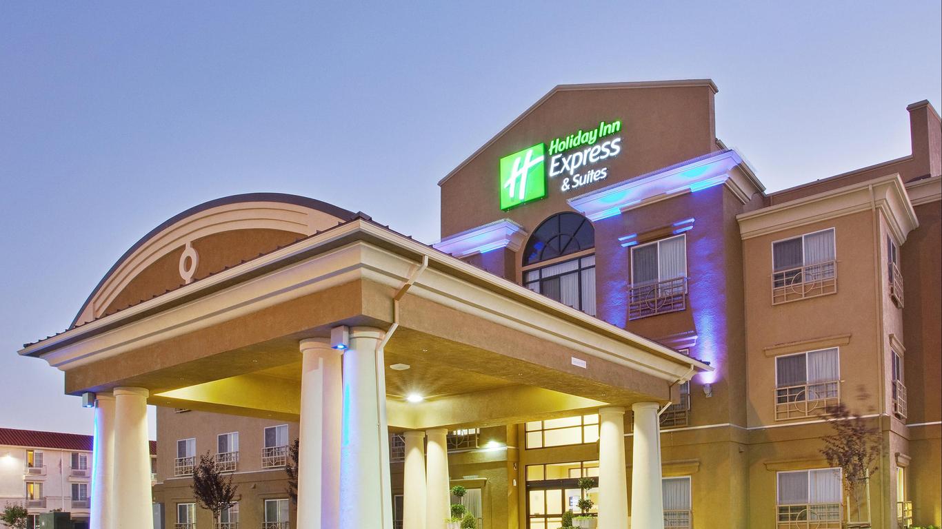 Holiday Inn Express & Suites Salinas, An IHG Hotel
