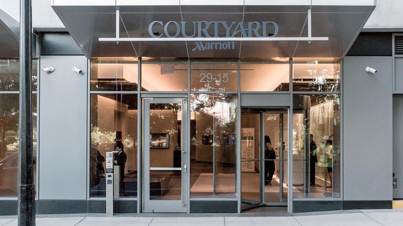Courtyard by Marriott Long Island City/New York Manhattan View