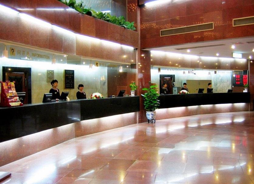 Lễ tân Ảnh