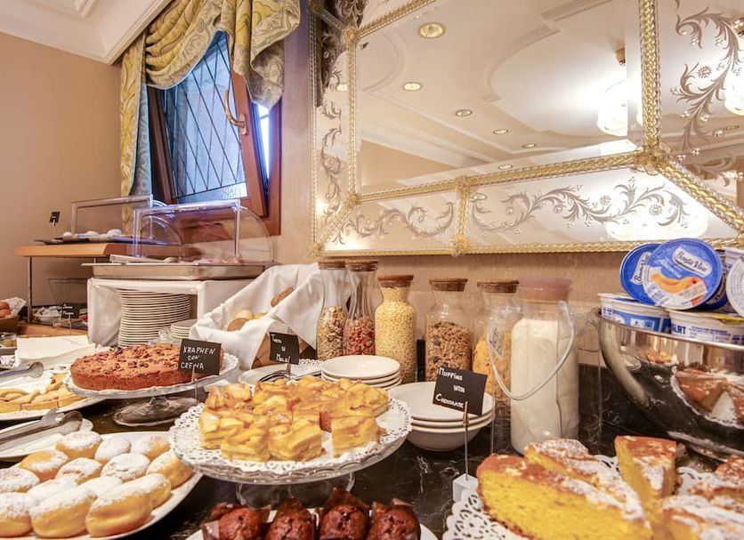 Buffet Ảnh